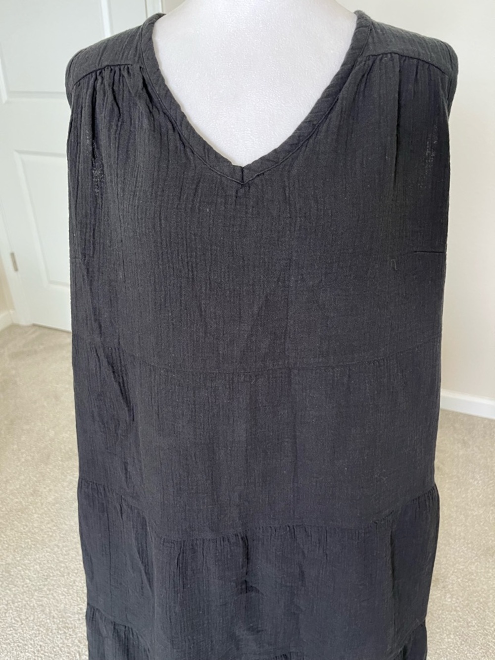 NWT Quince Organic Cotton Gauze Black V-Neck Tiered Maxi Dress Size 3X - Picture 3 of 13